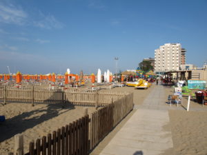 la spiaggia (2)